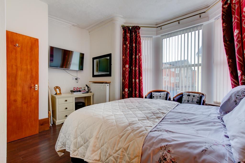 Sutton Park Guest House Blackpool Exteriör bild